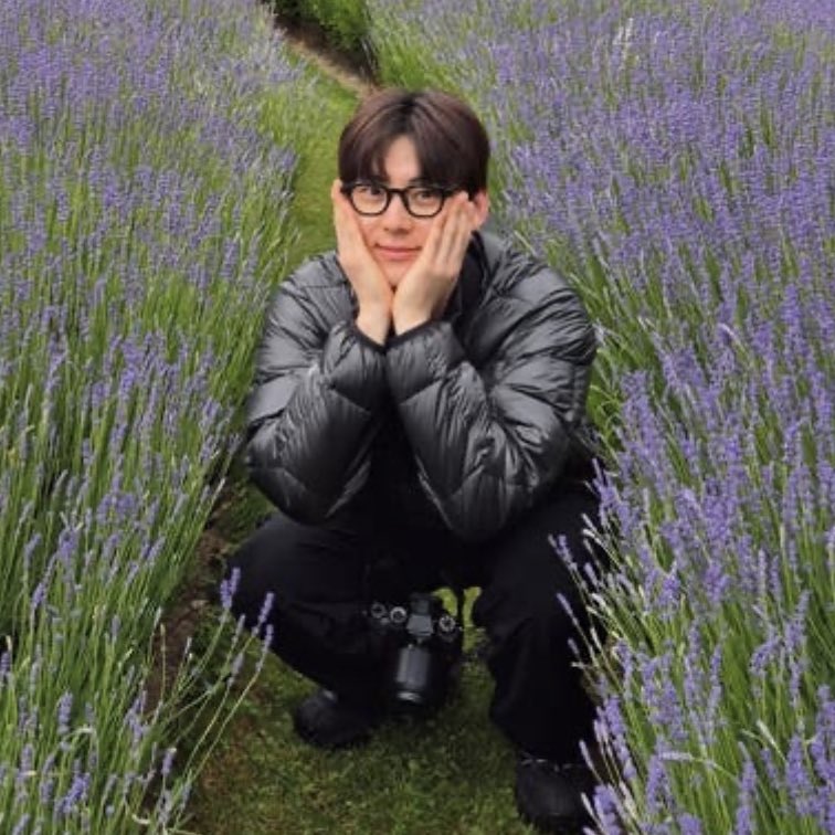 Recent activity shot of Hwang Minhyun