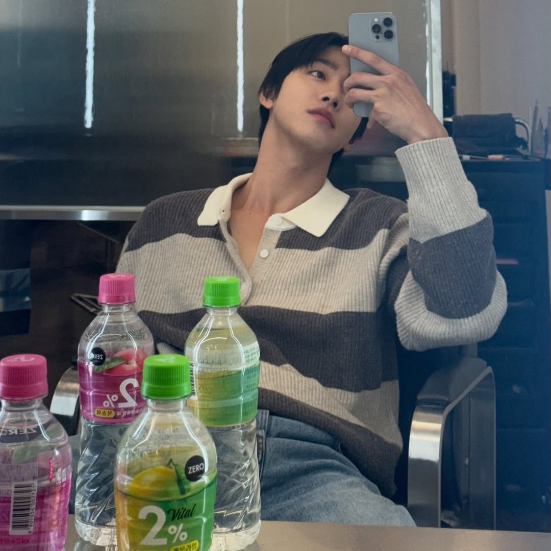 A moment captured by a fan of Ahn Hyoseop