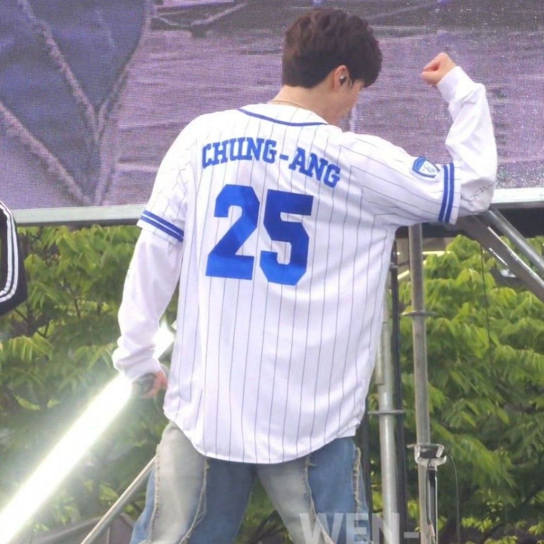 Latest photo of Jeong Dongwon