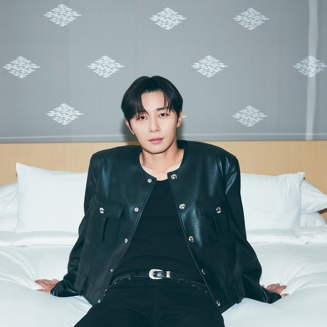 Behind-the-scenes cut of Park Seojoon