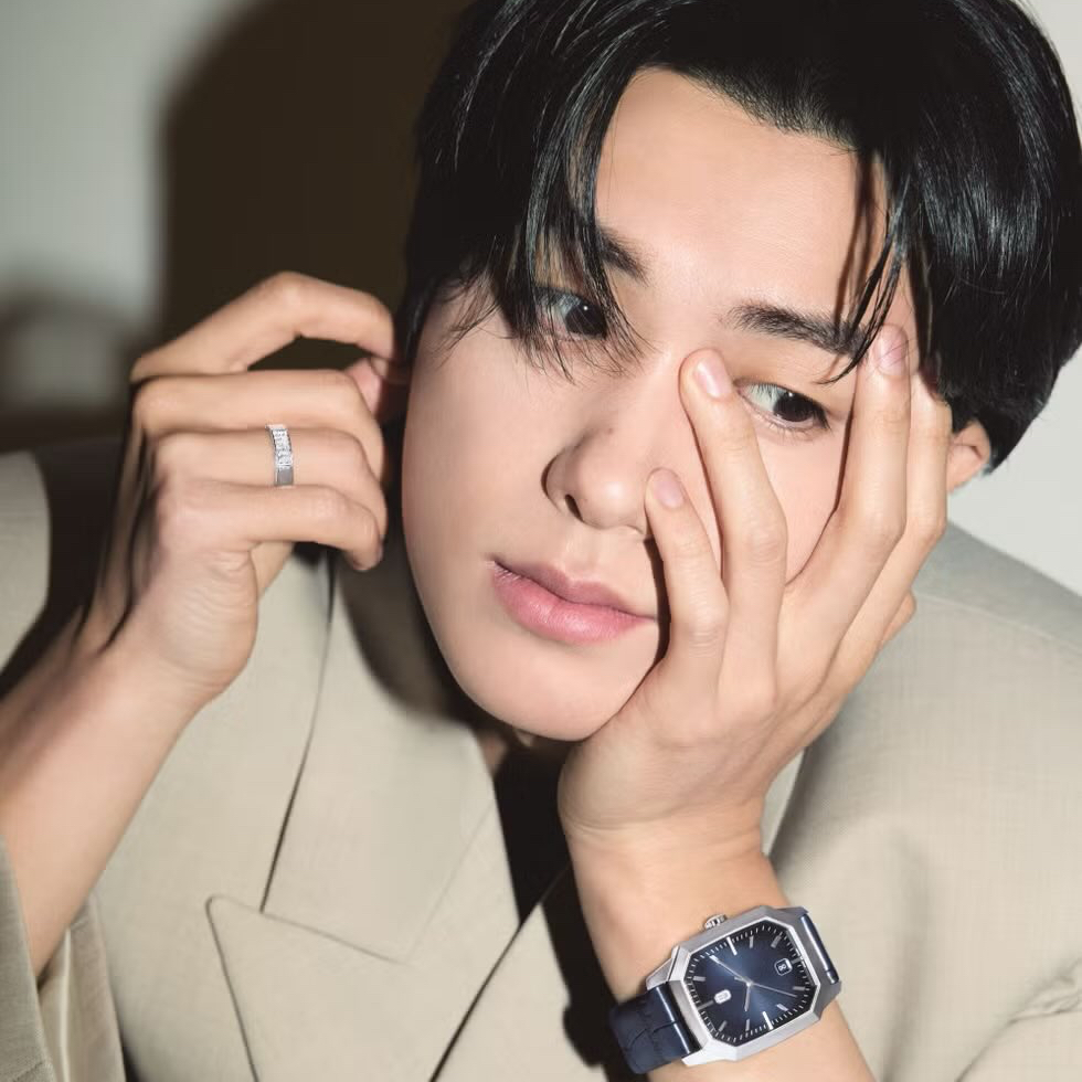 Behind-the-scenes cut of Park Hyungsik