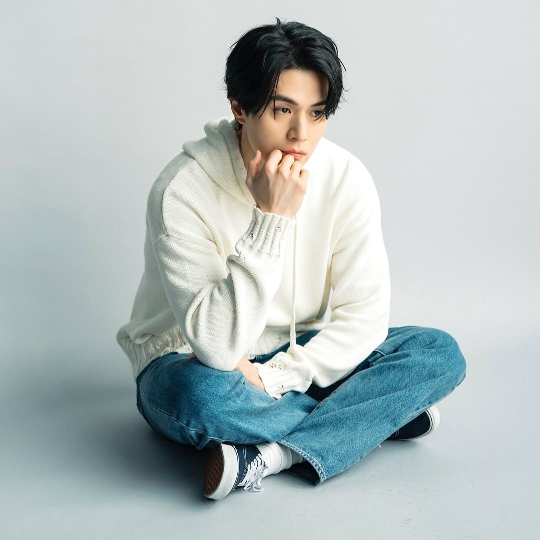 Behind-the-scenes cut of Lee Dongwook