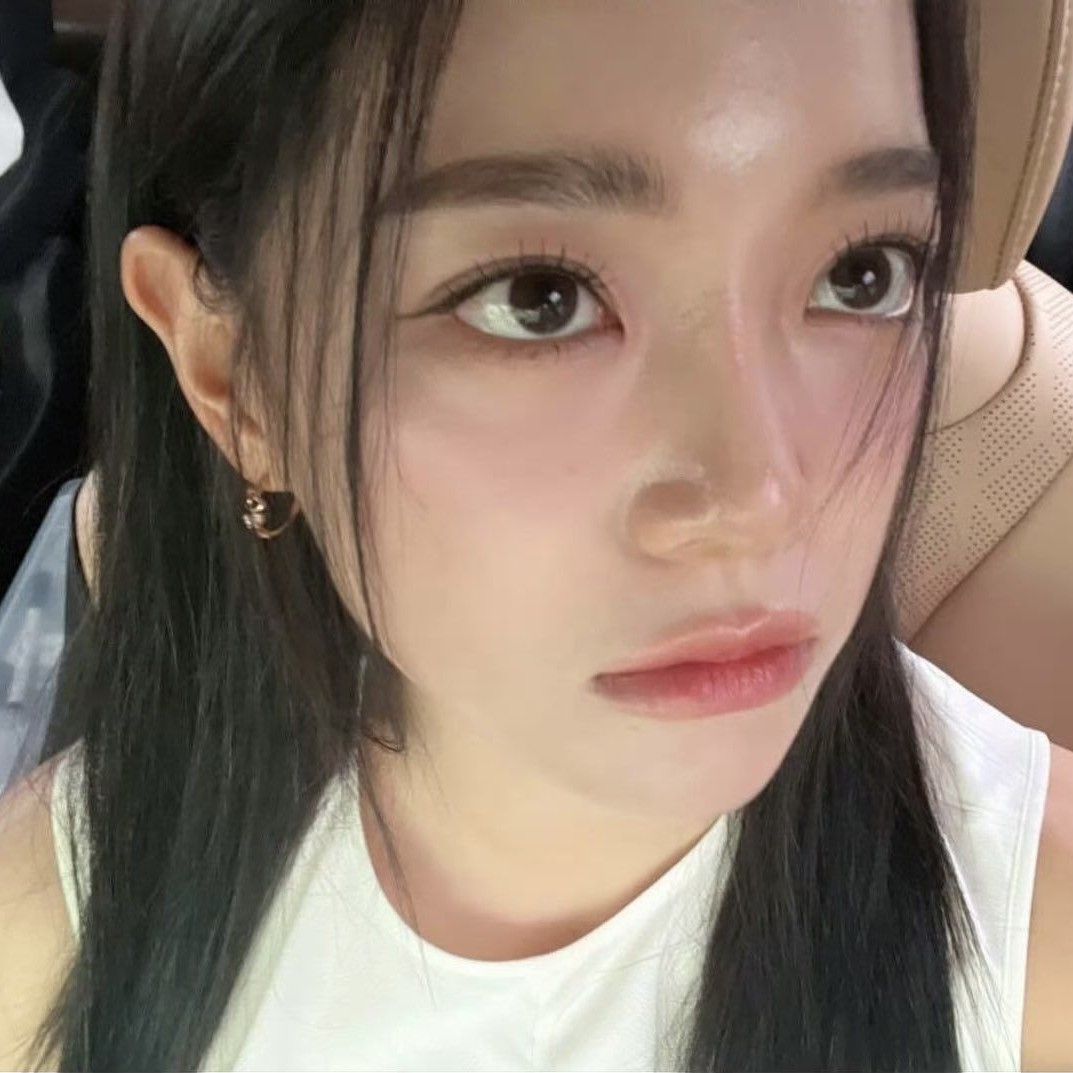 Behind-the-scenes cut of Kim Sejeong