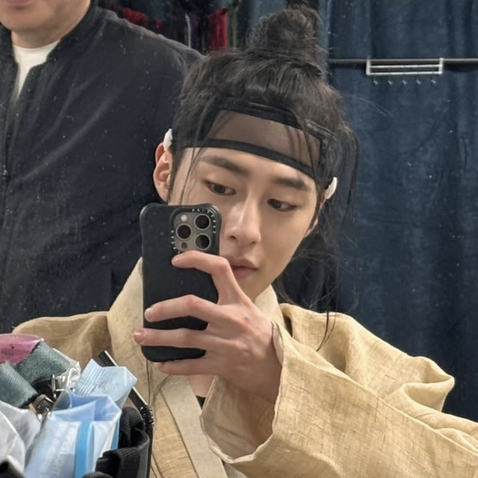 Recent activity shot of Lee Jaewook