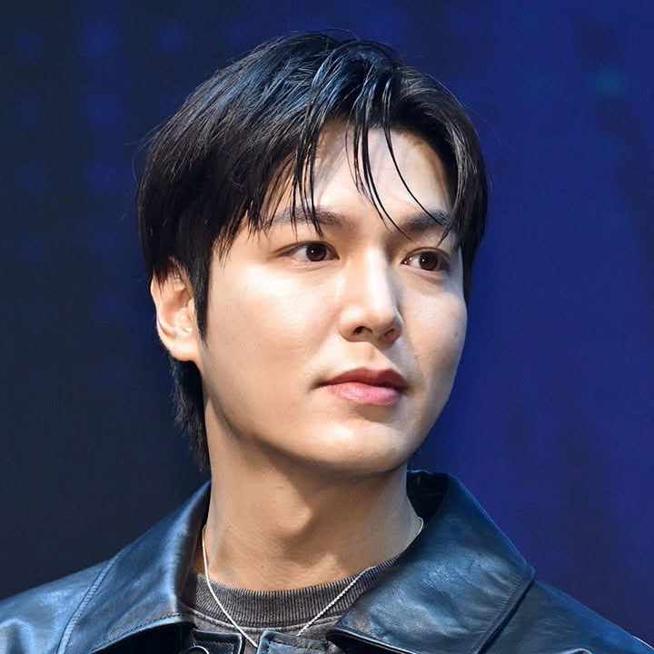 粉絲拍下的李敏鎬瞬間