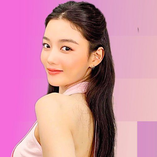 Recent activity shot of Kim Youjung