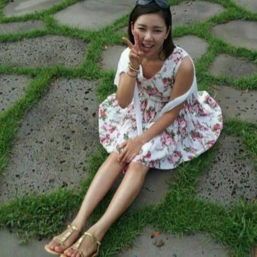 Latest photo of Song Gain