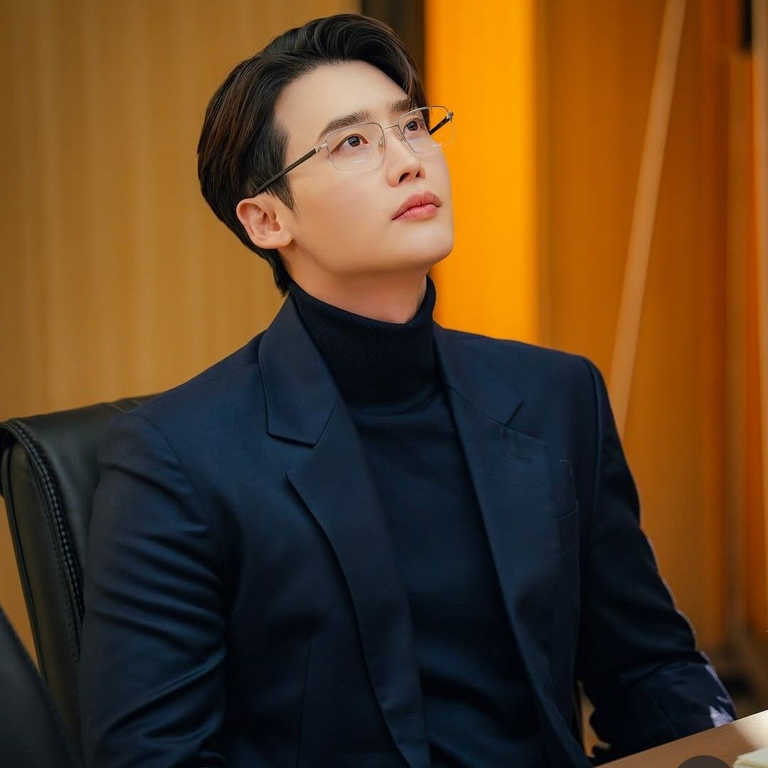Latest photo of Lee Jongsuk