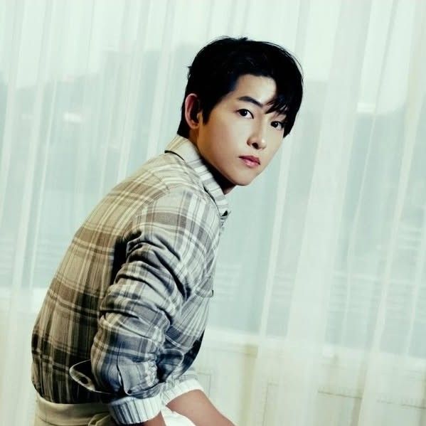 Momen yang diabadikan oleh penggemar Song Joongki