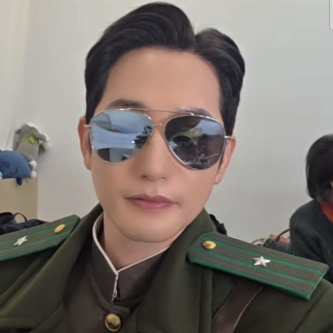 Behind-the-scenes cut of Park Sihoo