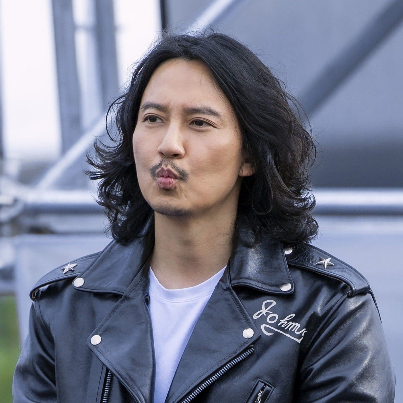 Behind-the-scenes cut of Kim Namgil