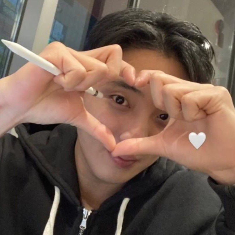 Behind-the-scenes cut of Hwang Yunsung