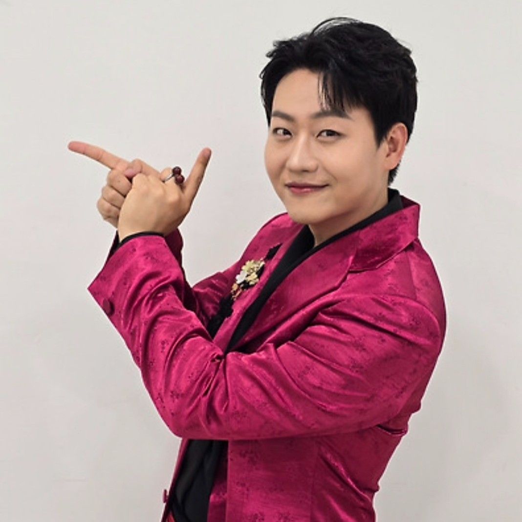 Behind-the-scenes cut of Min Soohyun