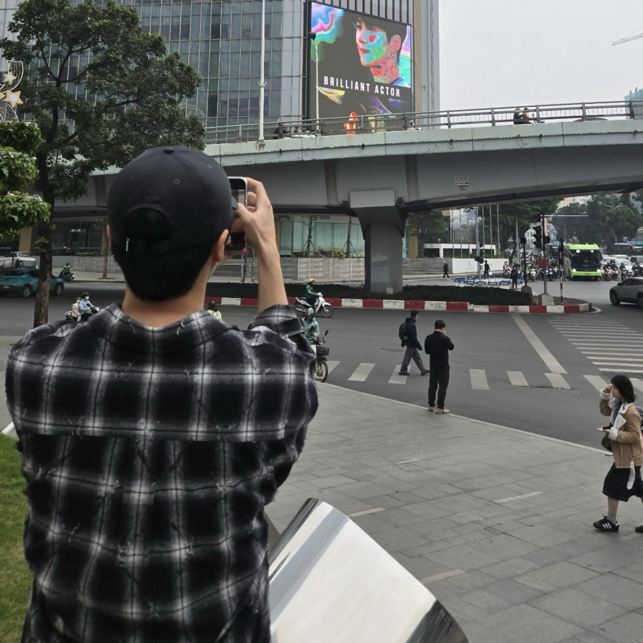 A moment captured by a fan of Kim Seonho