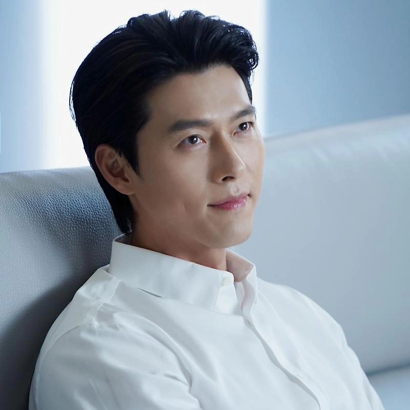 A moment captured by a fan of Hyun Bin