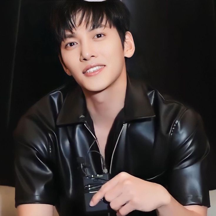 Foto terbaru dari Ji Changwook