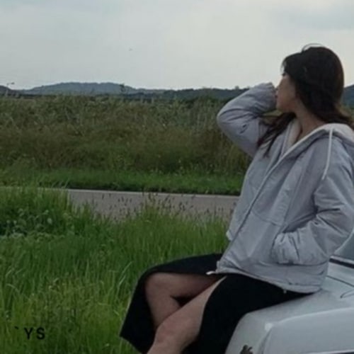 Popular profile image of IU selected by vote