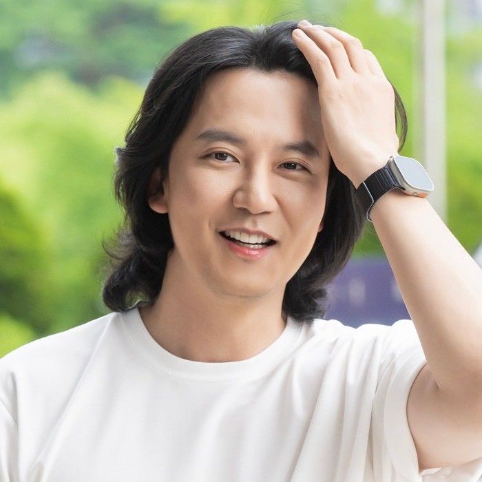 Recent activity shot of Kim Namgil
