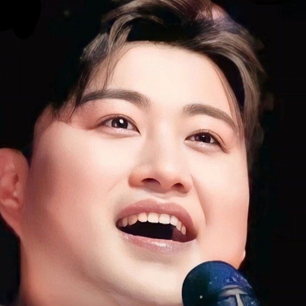 Momen yang diabadikan oleh penggemar Kim Hojoong