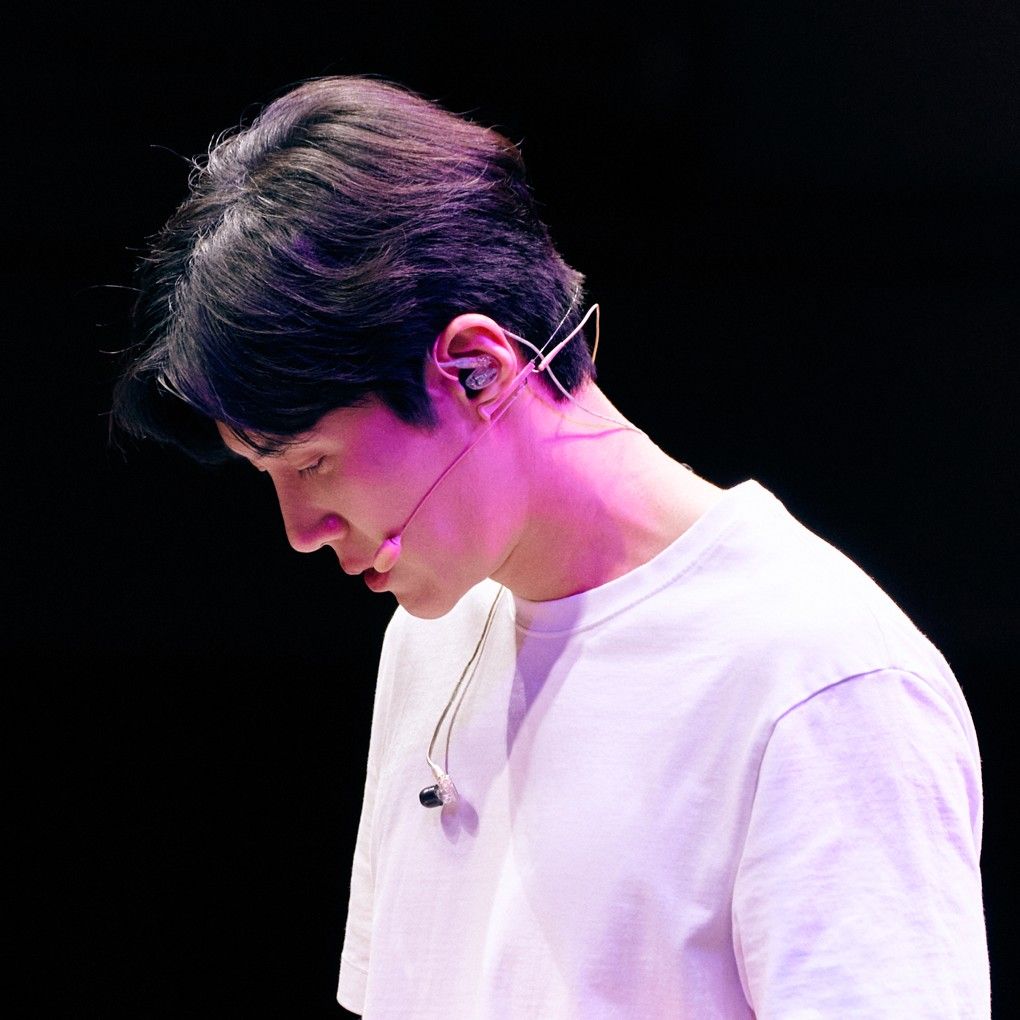 Behind-the-scenes cut of Kim Seonho