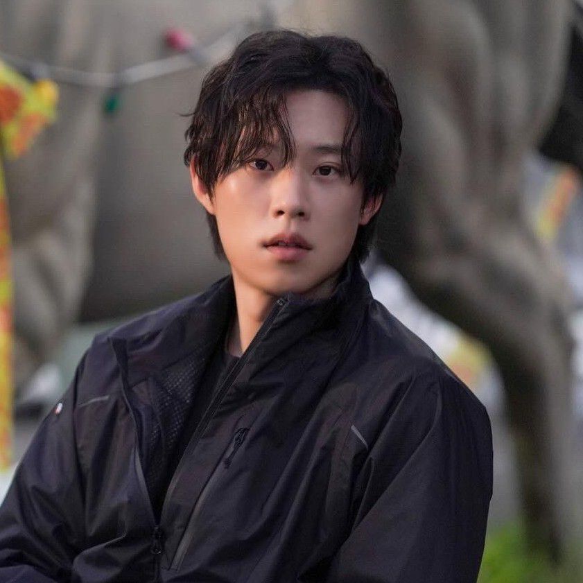 Behind-the-scenes cut of Kim Sungcheol
