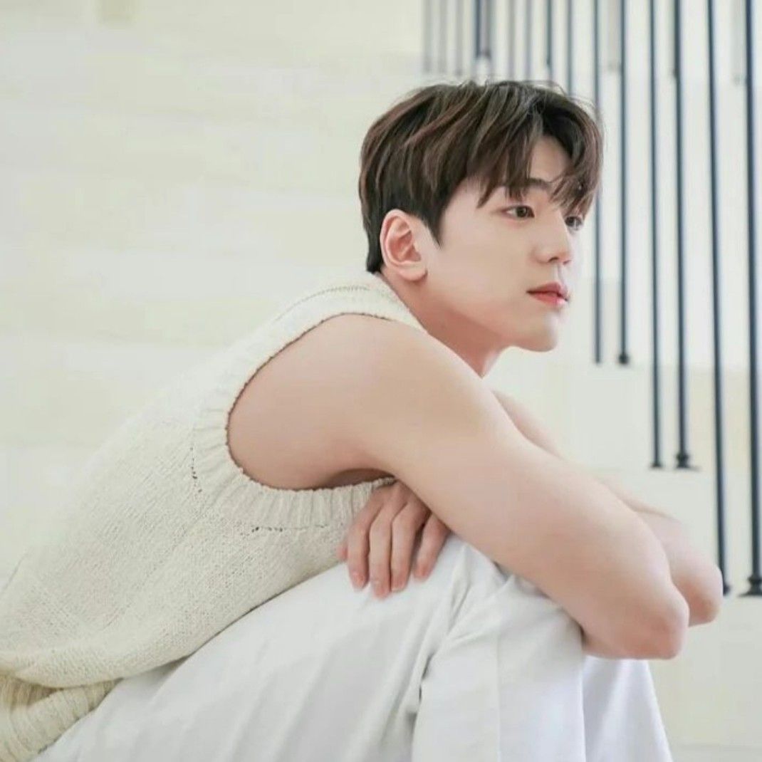 Recent activity shot of Kim Minkyu