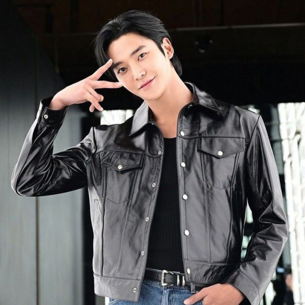 Foto terbaru dari Rowoon