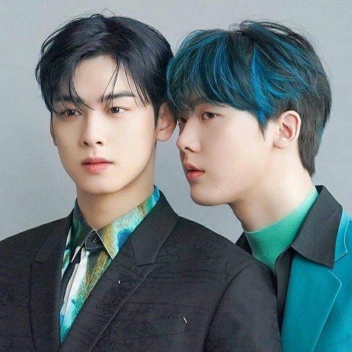 Recent activity shot of Cha Eunwoo