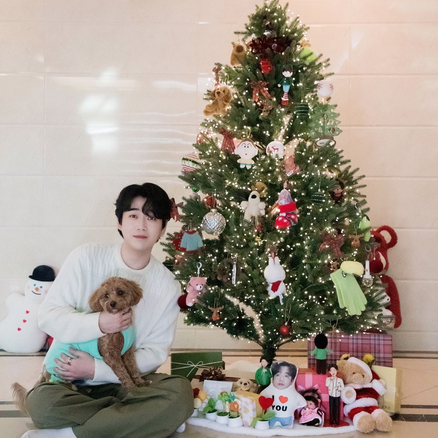 Foto kegiatan terbaru dari Hwang Youngwoong