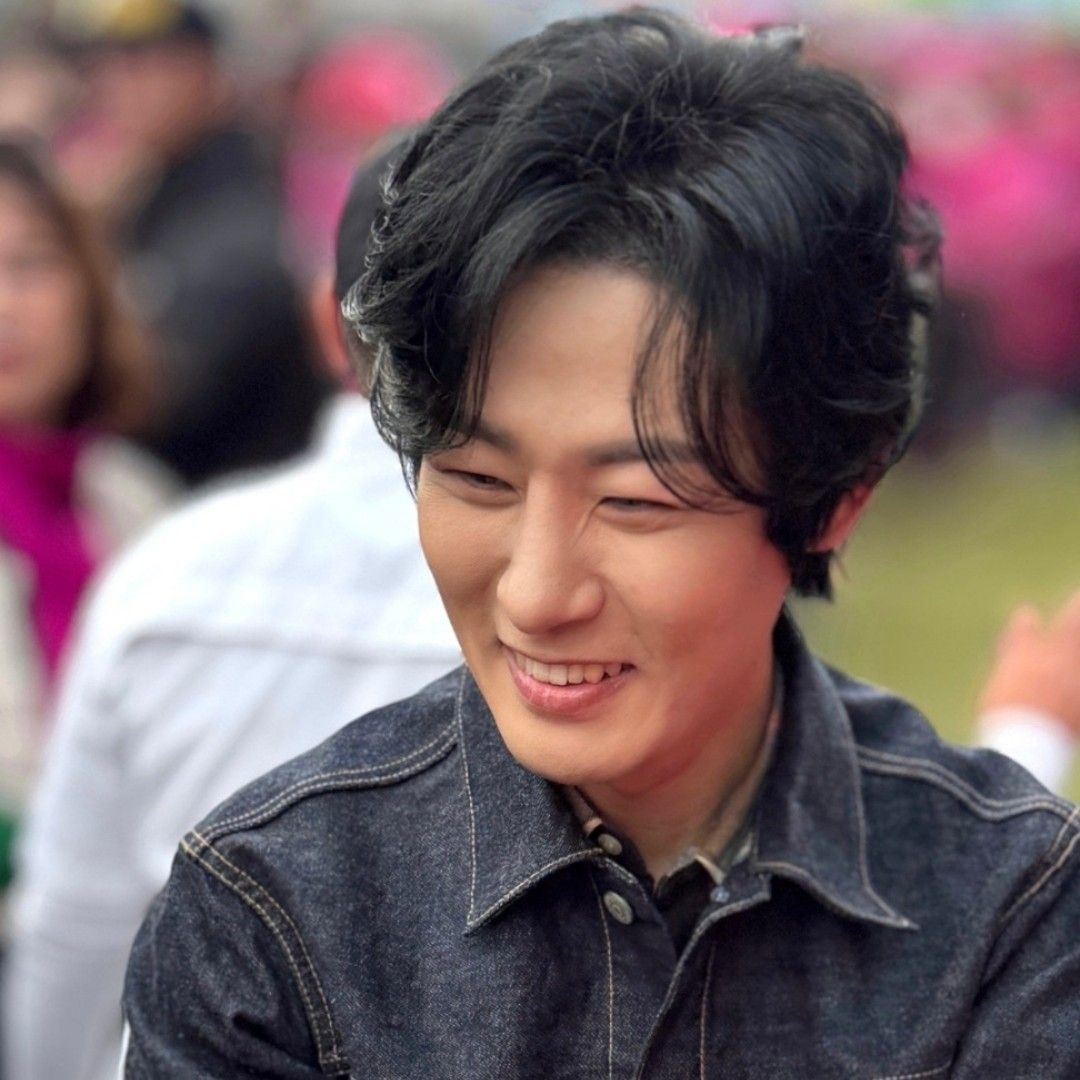 A moment captured by a fan of Kang Moonkyung