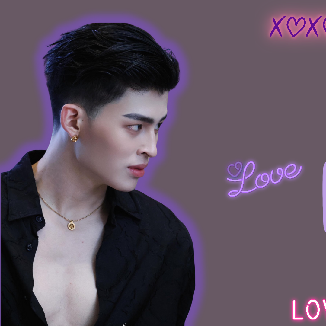 A moment captured by a fan of Pond Naravit Lertratkosum