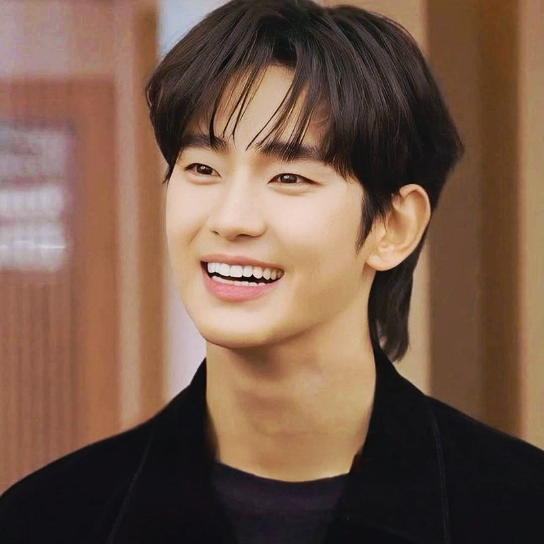 A moment captured by a fan of Kim Soohyun