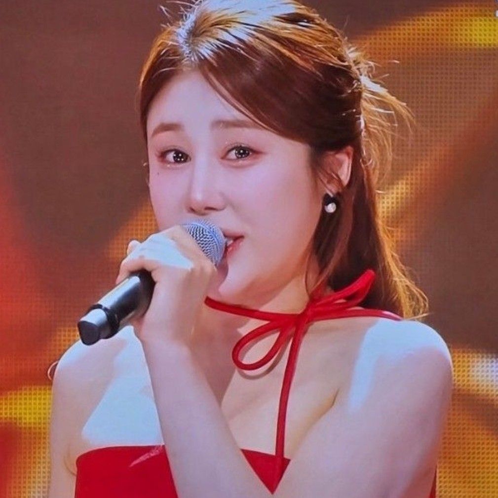 Recent activity shot of Kim Soyou