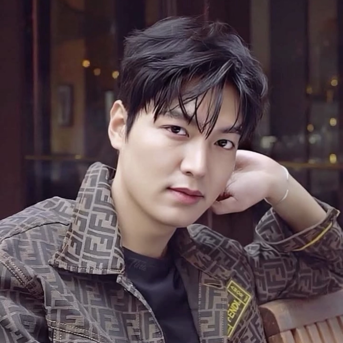 粉絲拍下的李敏鎬瞬間