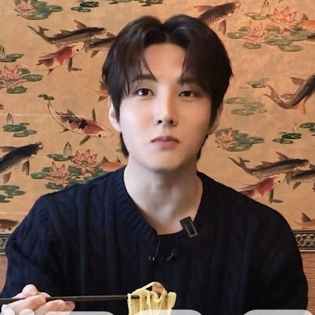 金俊賢的最新照片