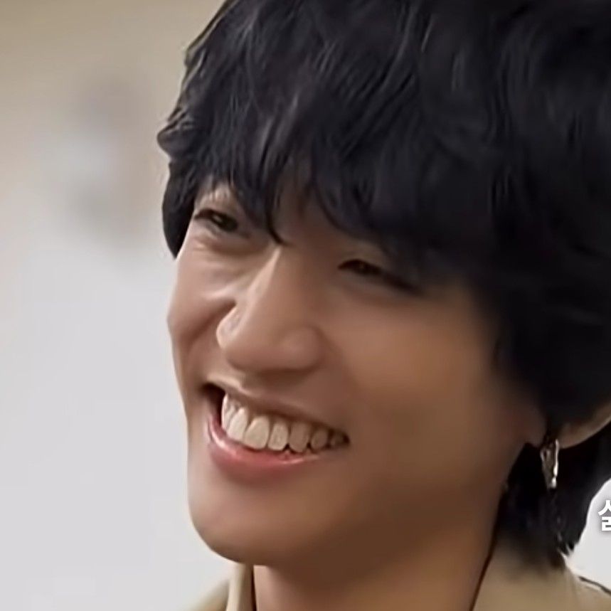 Behind-the-scenes cut of Lee Seungyoon
