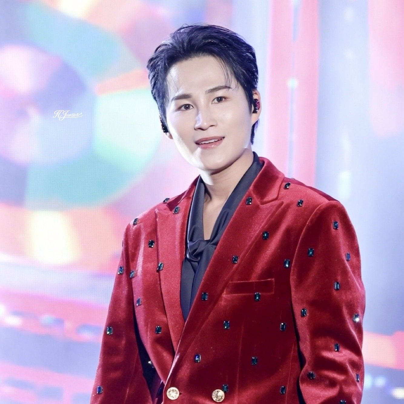 김희재의 비하인드 컷