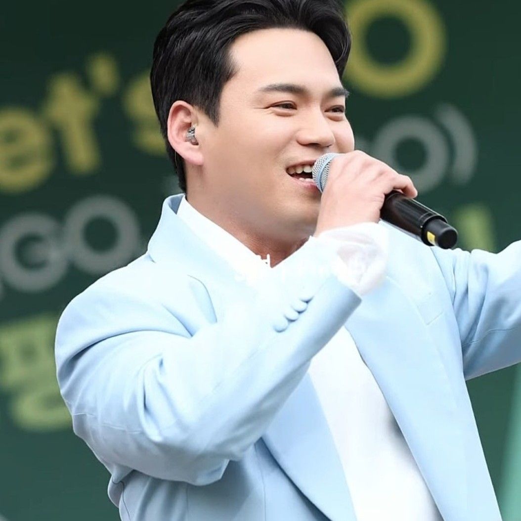 Recent activity shot of Lee Jung