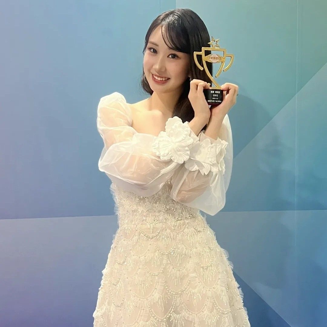 チョン・ユジンのビハインドカット