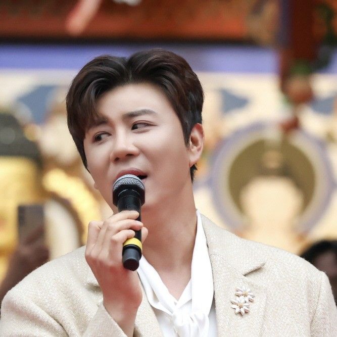 Behind-the-scenes cut of Jin Haesung