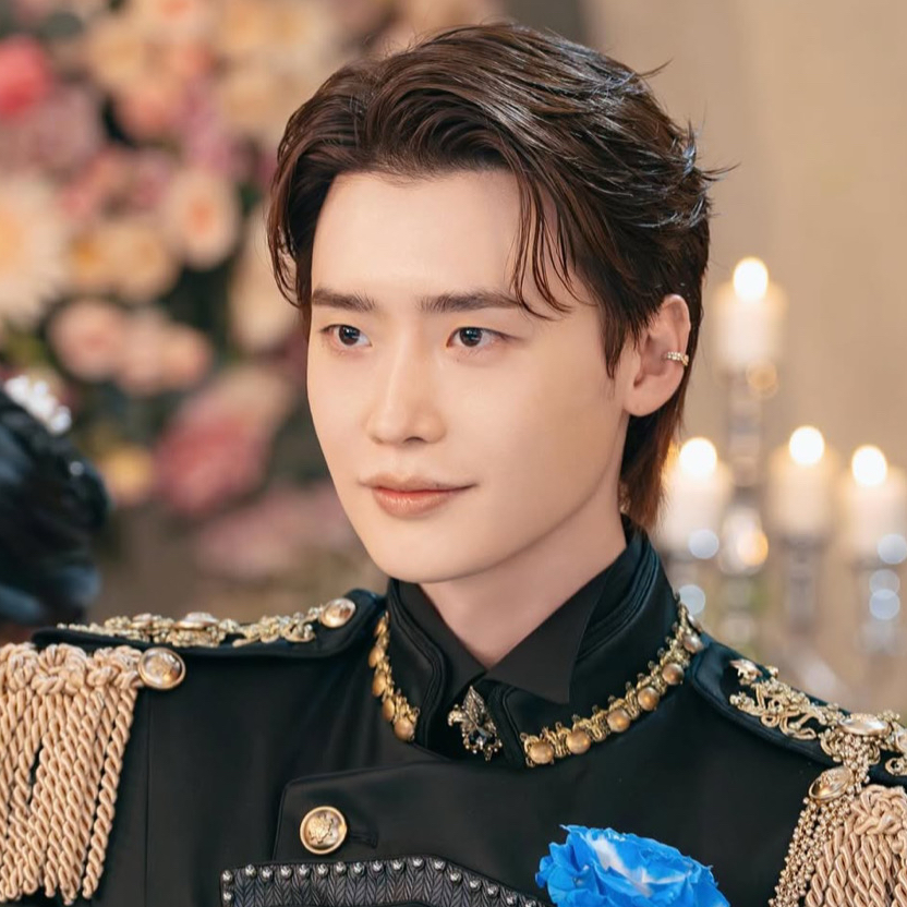 Latest photo of Lee Jongsuk