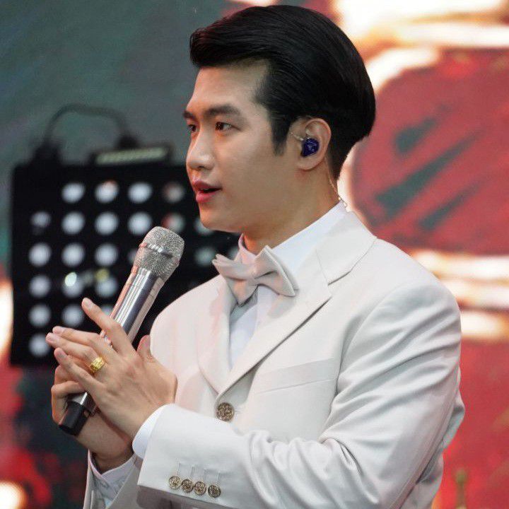 Momen yang diabadikan oleh penggemar Jo Myungsup