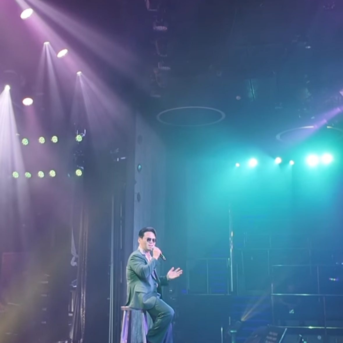 A moment captured by a fan of Lee Jung