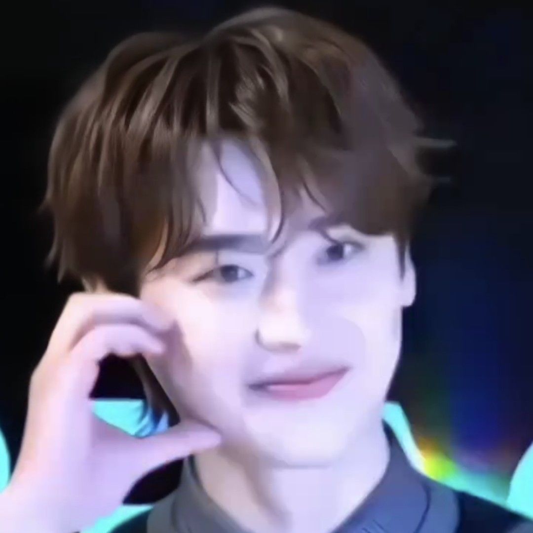 A moment captured by a fan of Lee Jongsuk