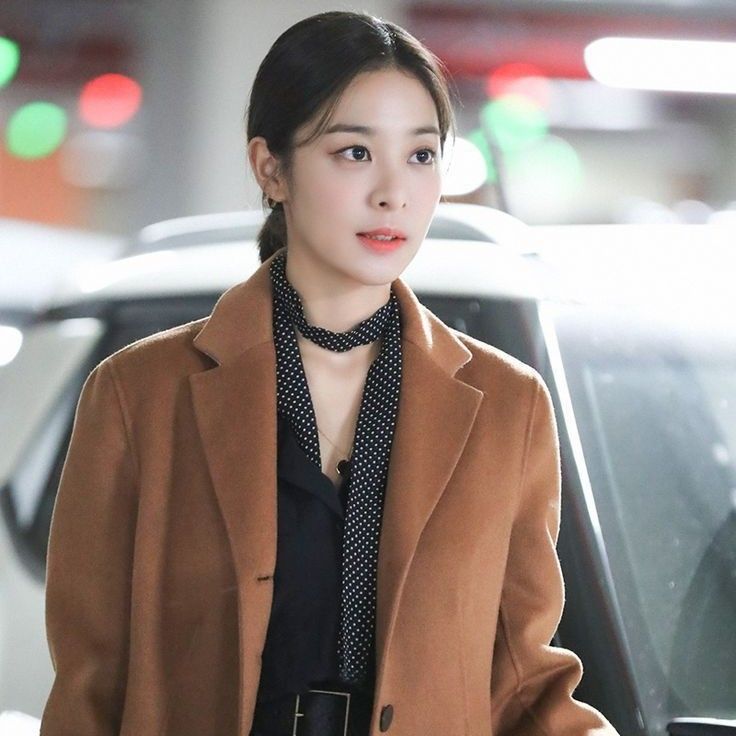 Behind-the-scenes cut of Seol Inah