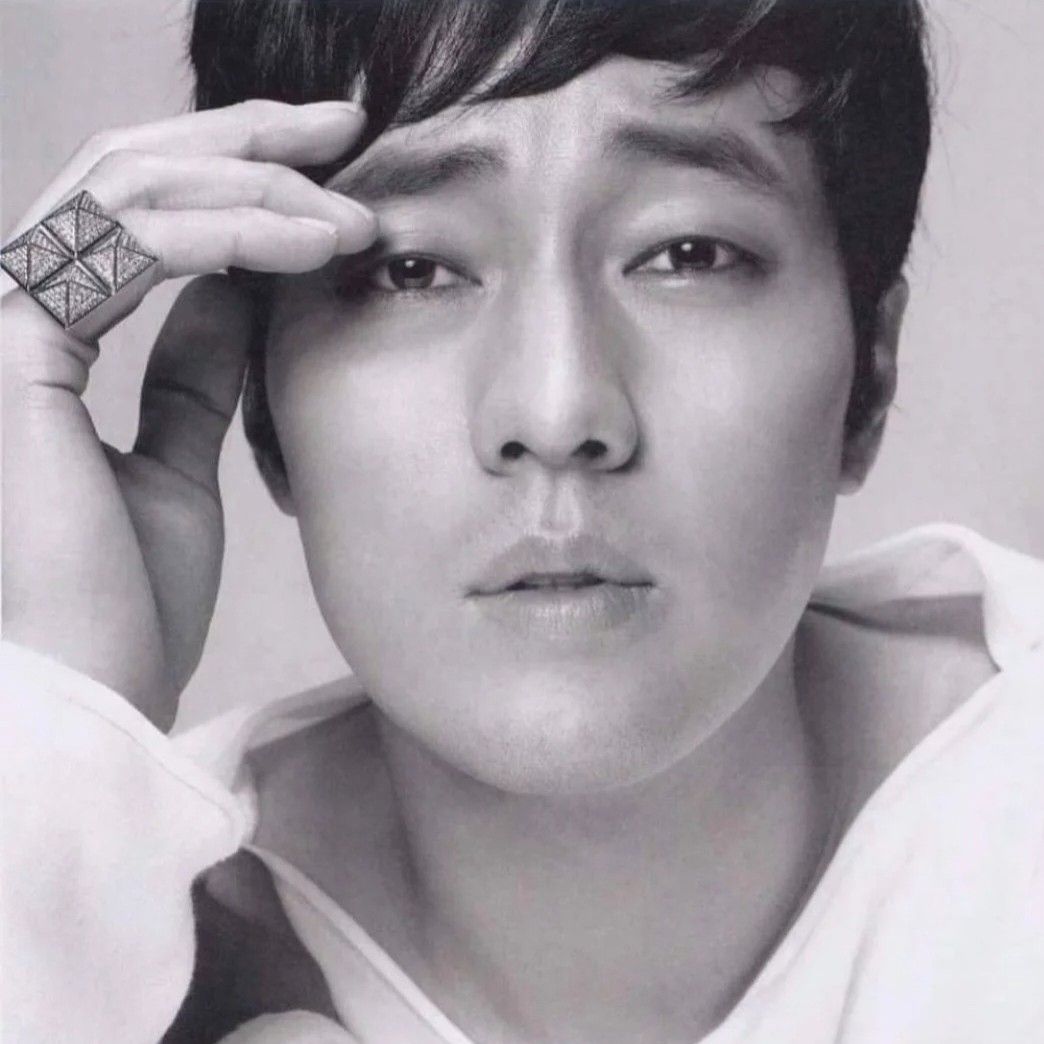 A moment captured by a fan of So Jisub