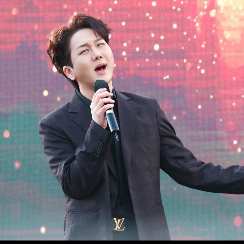 A moment captured by a fan of Kim Soochan