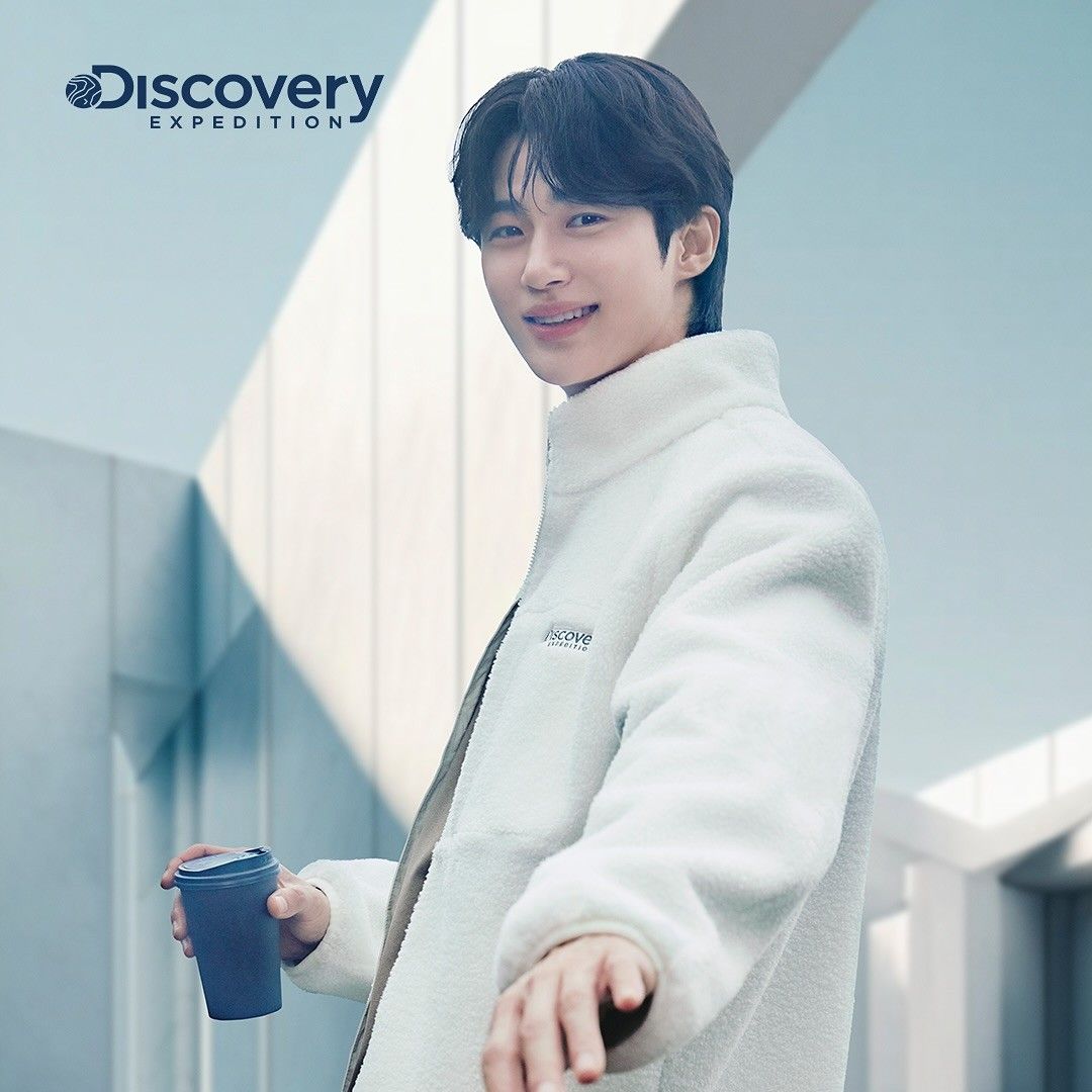 Recent activity shot of Byeon Wooseok