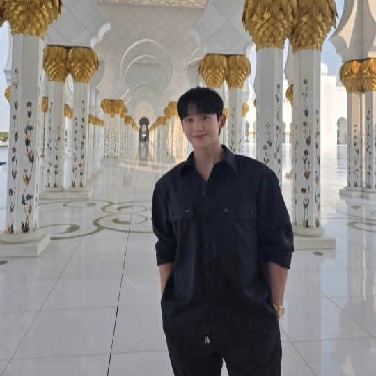 Behind-the-scenes cut of Jung Haein