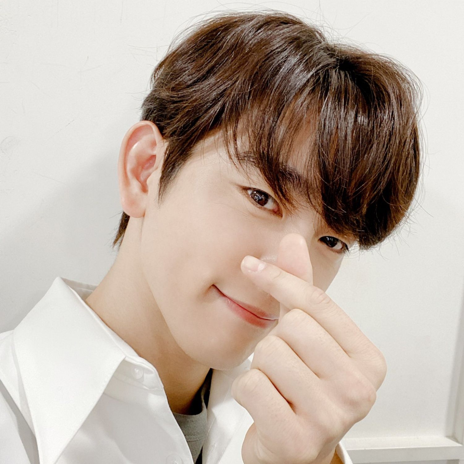 パク・ジニョンの最近の活動ショット